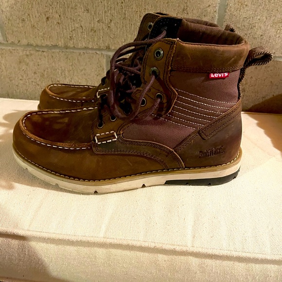 Levi’s boots